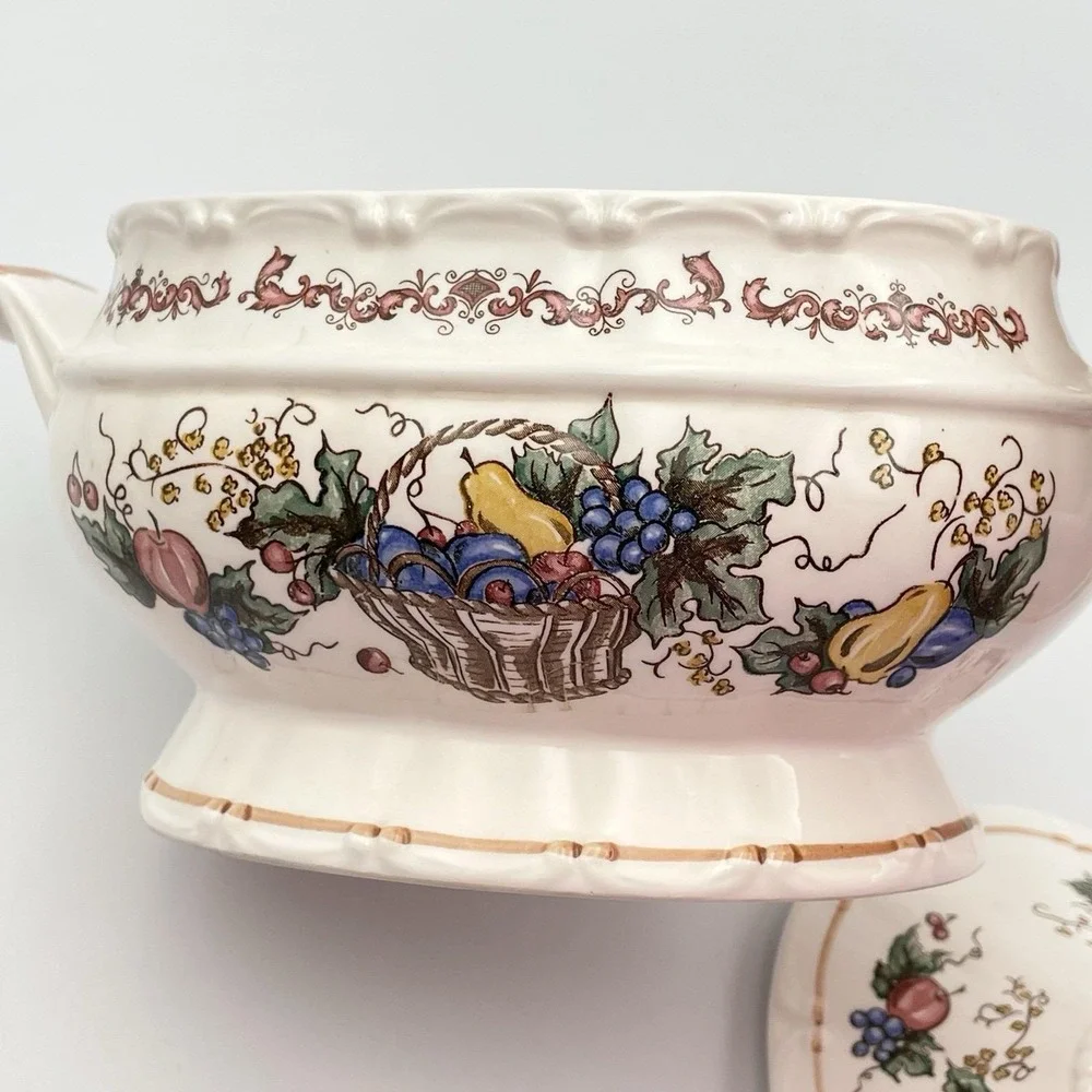 Vintage 1980s Japan Fruit Basket Covered Soup Tureen with Ladle Harvest Ceramic‎